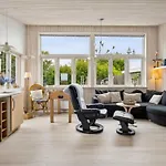 Susana - 50m From The Sea By Interhome * יולסמינדה