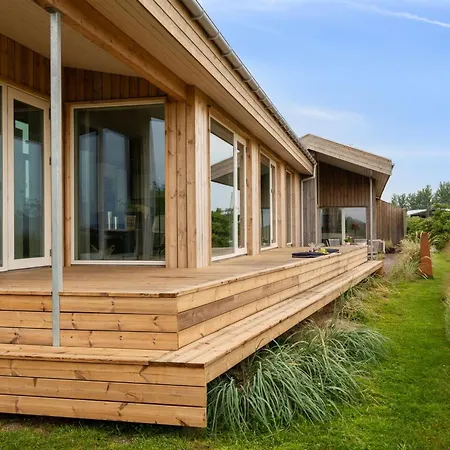 Susana - 50m From The Sea By Interhome